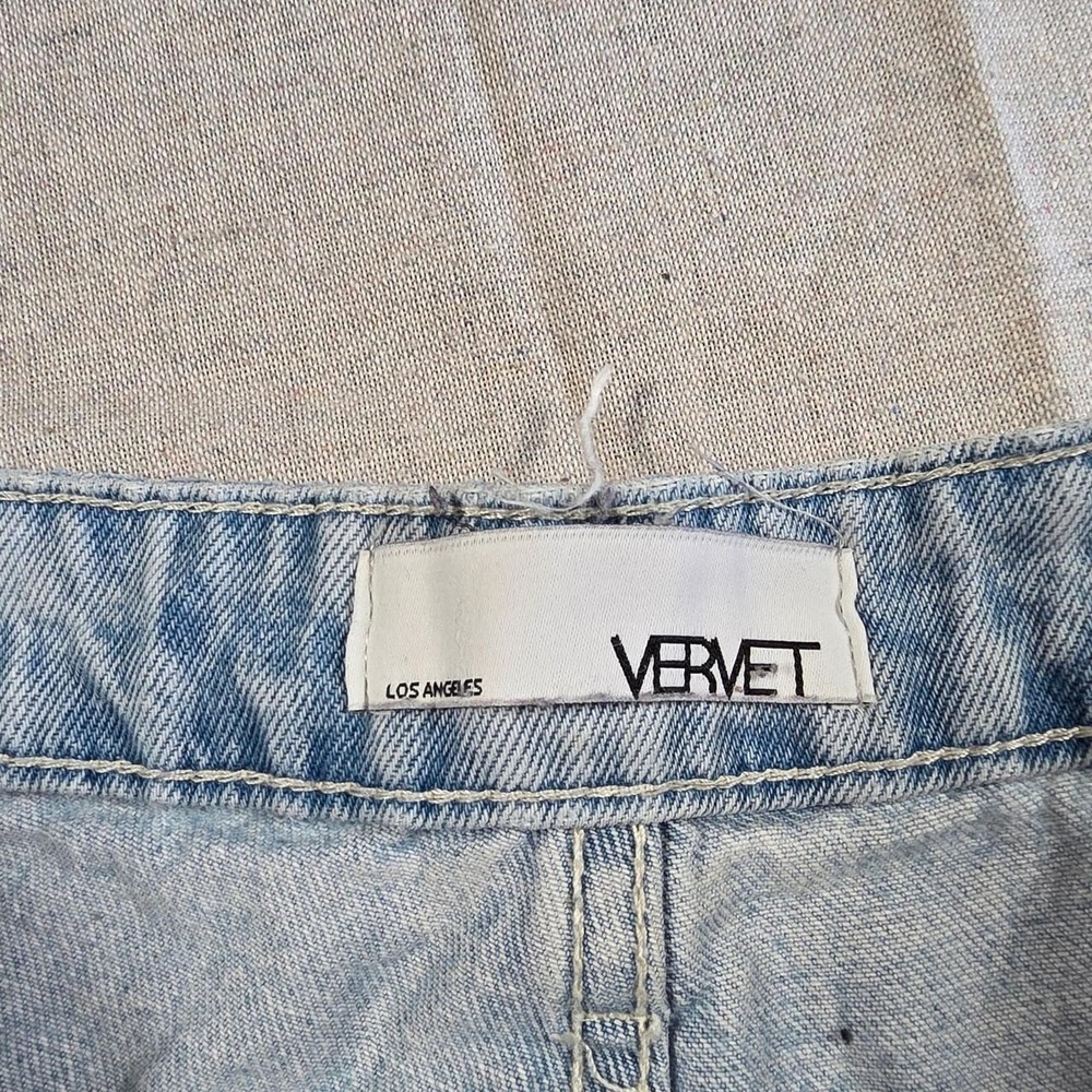 Womens Vervet Light Wash Distressed Jeans Style V2478 Cut 52166 (Sz 29) - Picture 3 of 8